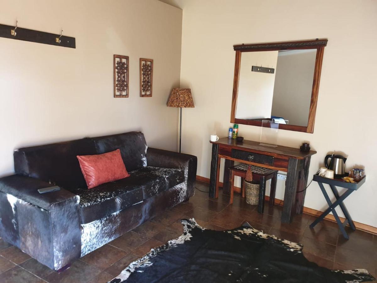 Wag N Bietjie Bush Lodge Heuningneskloof Eksteriør billede