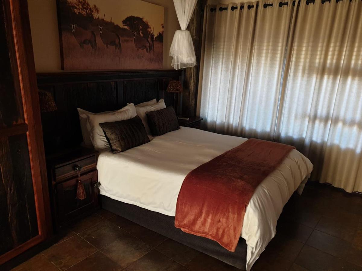 Wag N Bietjie Bush Lodge Heuningneskloof Eksteriør billede