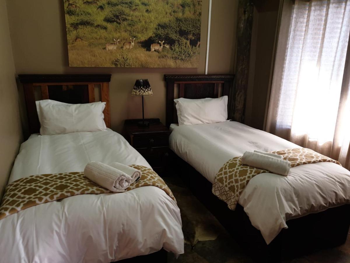 Wag N Bietjie Bush Lodge Heuningneskloof Eksteriør billede